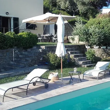 Il Corbezzolo - *